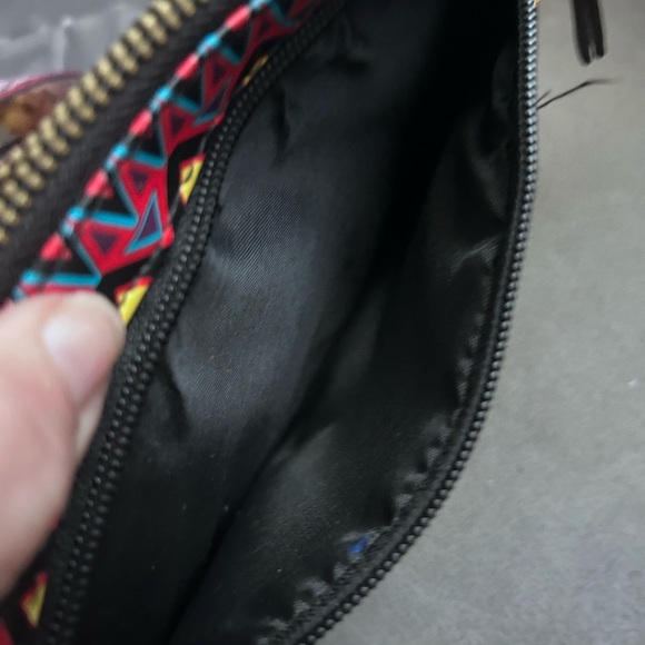 Women' Wallet With Indian Design Accent Gold Zipper Enclosure PURSE-SALE was $19 - Picture 8 of 8